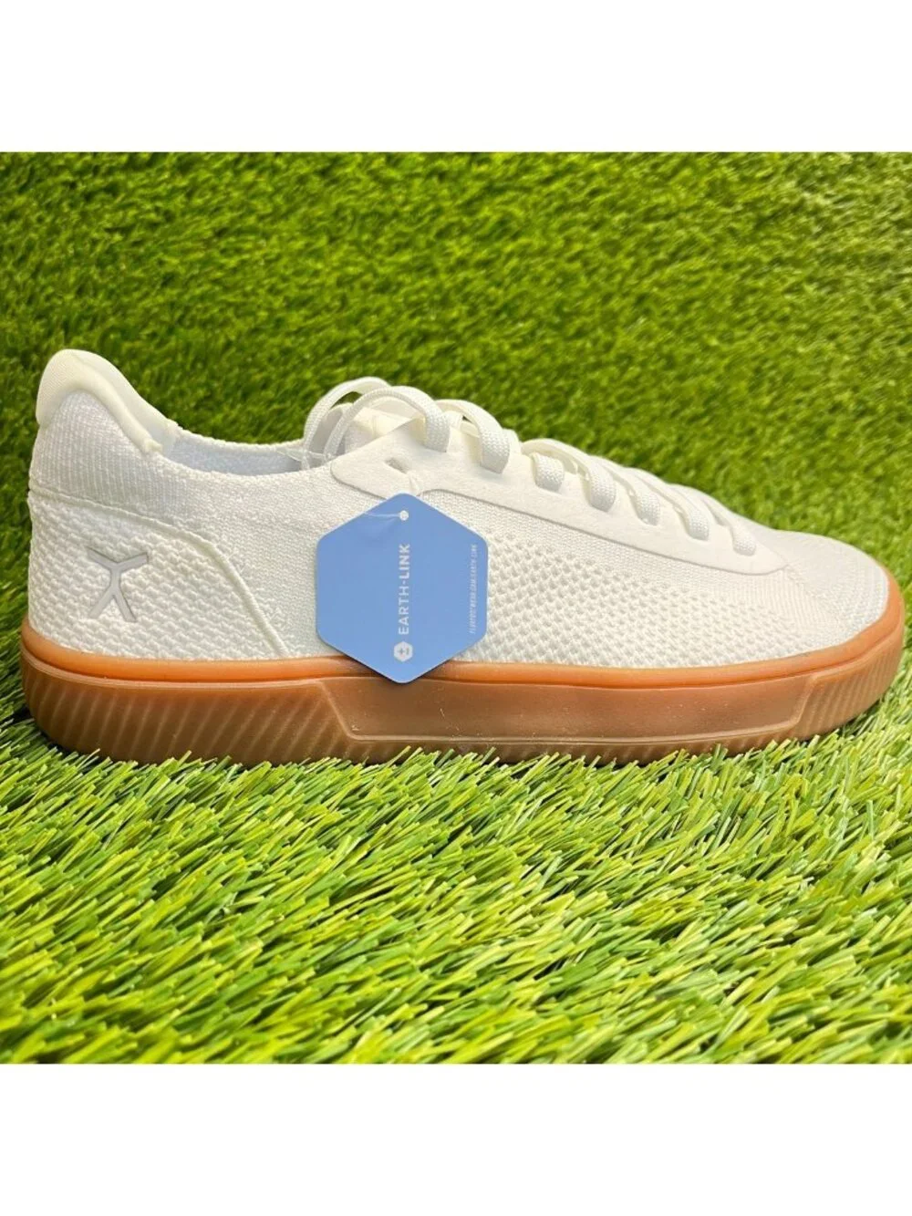 Flux Footwear Adapt Trainer White Gum Mens Size 8 Athletic Knit Shoes Sneakers
